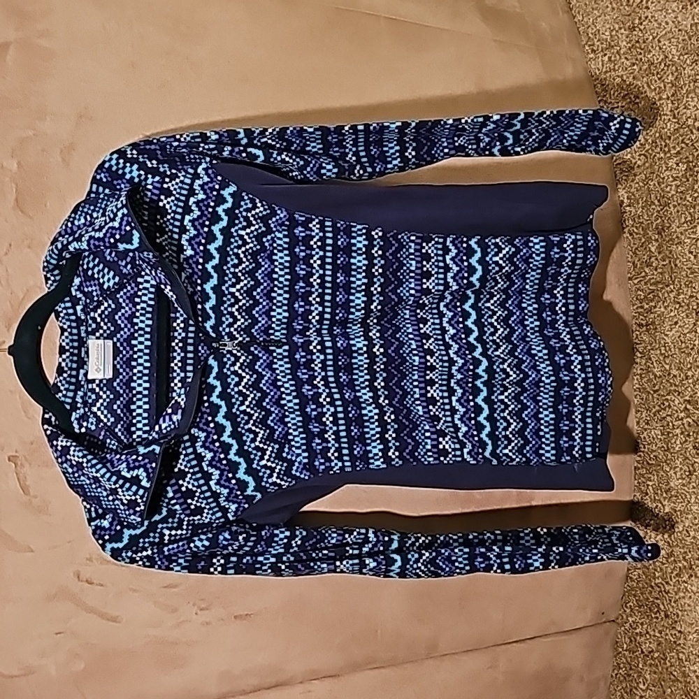 Columbia fleece sweatshirt. Small